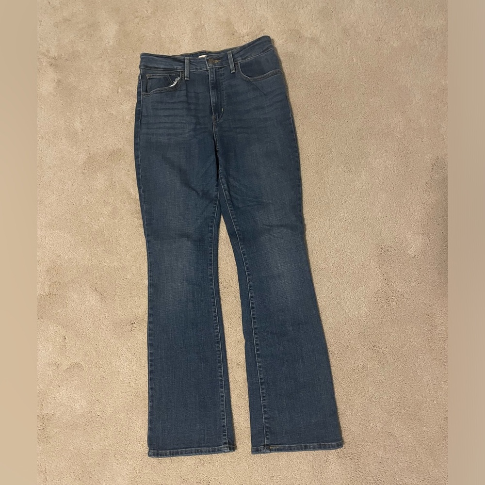 Levi 725 high rise bootcut jeans